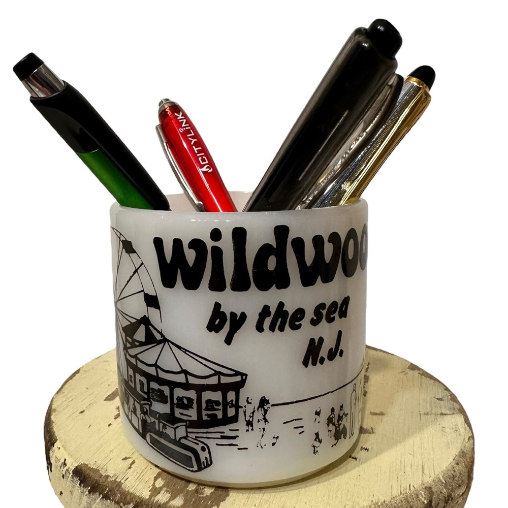 Vintage Wildwood NJ Milk Glass Mug